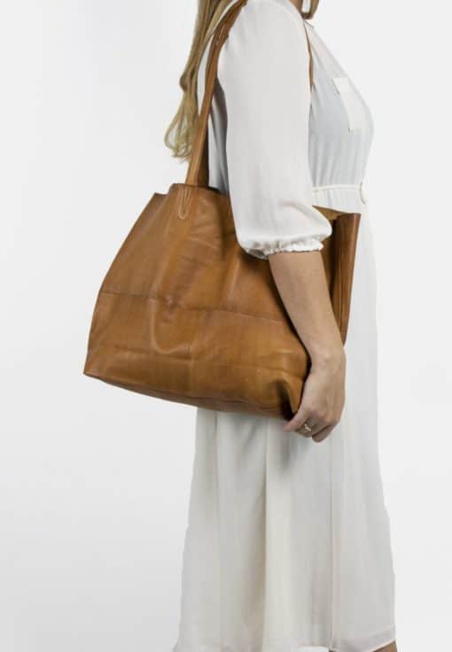 RE:DESIGNED Marlo Urban Large Bag Tan