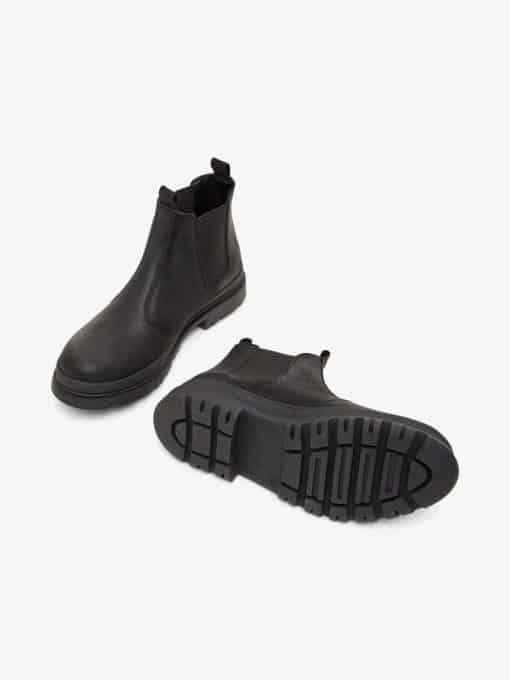 Bianco Biagrant Chelsea Boot Black