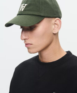 WWEli Cap Grape Leaf
