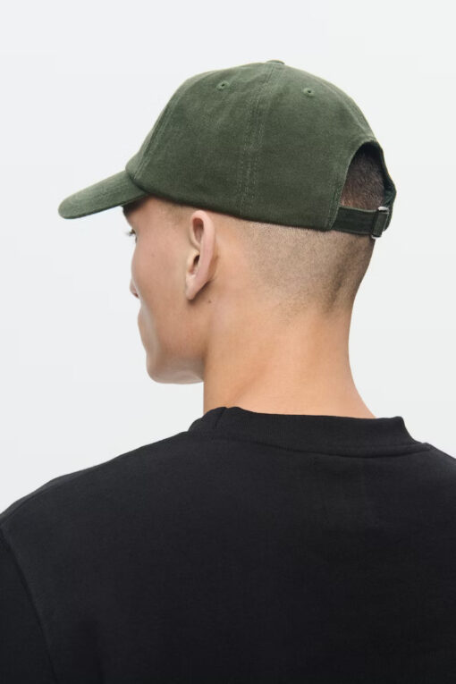 WWEli Cap Grape Leaf