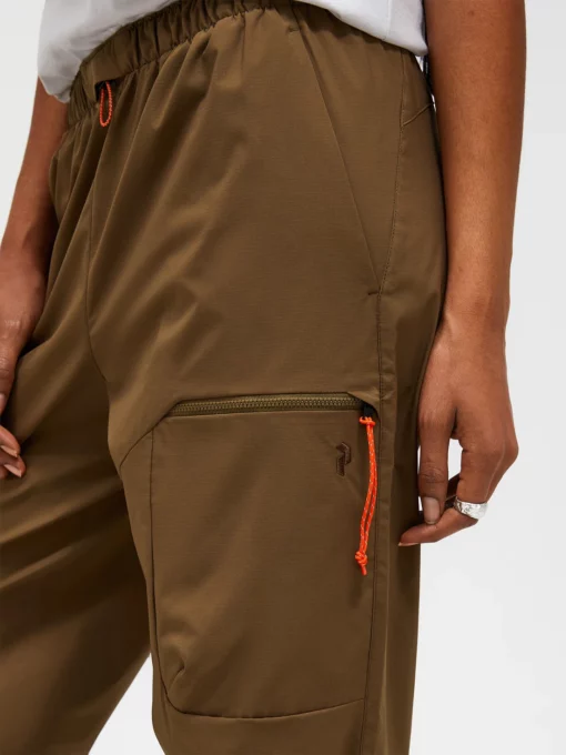 Peak Performance Outdoor Cargo Pants Women Meadow Moss